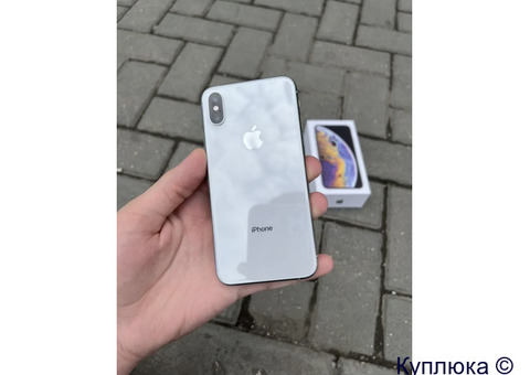 Продам IPhone X состояние хорошее всё работает без дефектов