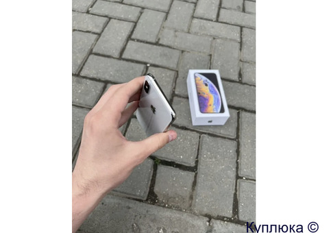 Продам IPhone X состояние хорошее всё работает без дефектов