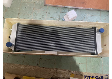 Радиатор охлаждения водяной XB00001928 Hitachi
